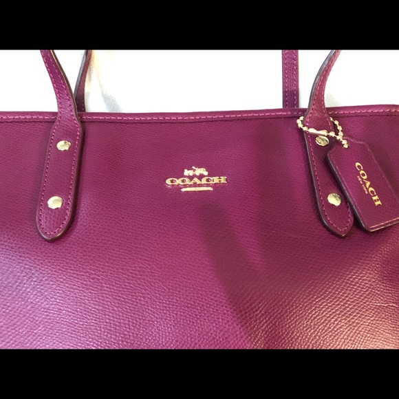 SOLD!!! COACH Pebbled Leather Tote (Plum) - Picture 2 of 8